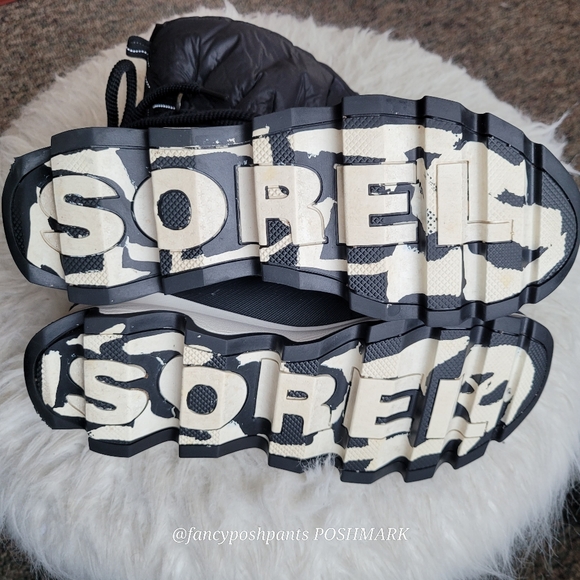 SOREL Kinetic on-trend sleek adjustable comfortable black slip on traction boot - Picture 11 of 15